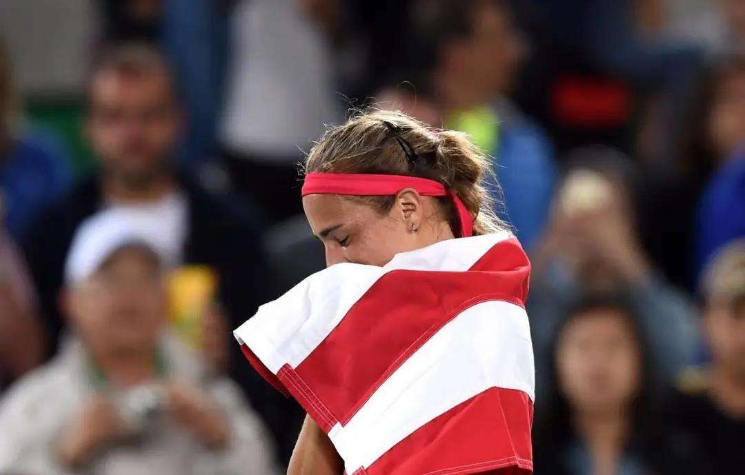 科维托娃爆冷击败曼联，战术调整引爆全场！